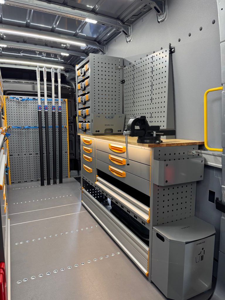 Modules voor bedrijfswageninrichting